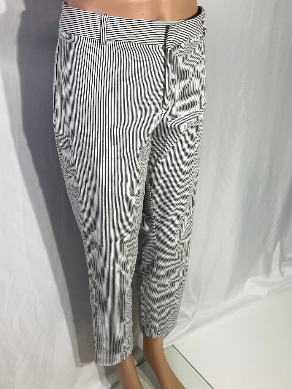 Elle Sz 10 Black & White Striped Pants Womens Short Ankle Womens Trousers Slacks